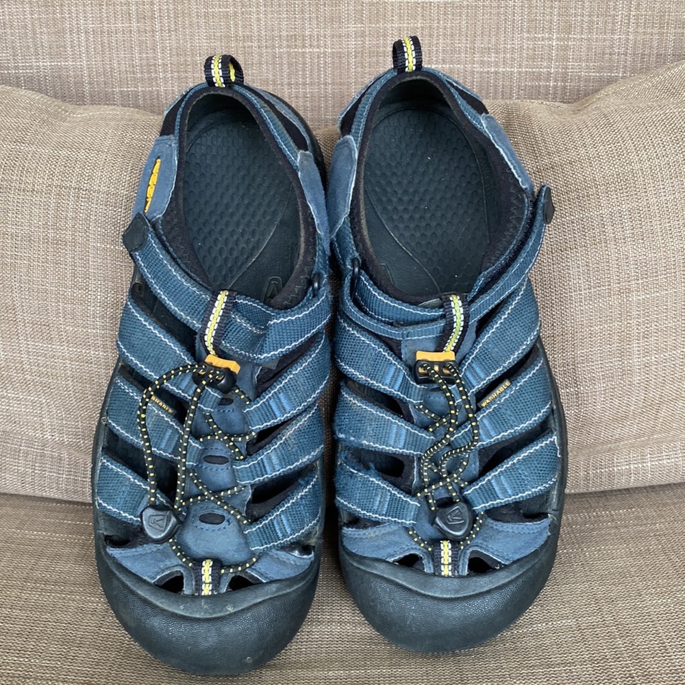 KEEN UNISEX Blue and black classic outdoor sandals SIZE EU 38